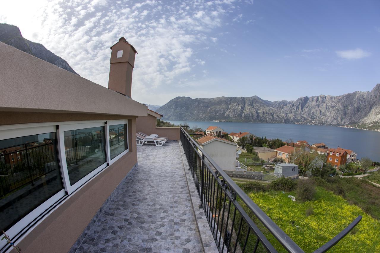 Lux Apartments Fabris Kotor Exteriör bild